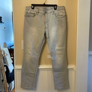 Goodfellow & Co. white washed Men’s jeans 👖 size 38x30L Toltec flex slim fit.